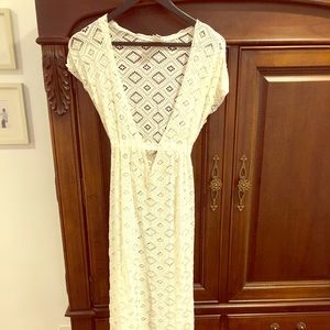 Becca White Coverup Women Size Medium